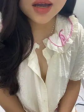 Rosecute11 online show from April 27, 8:34 am