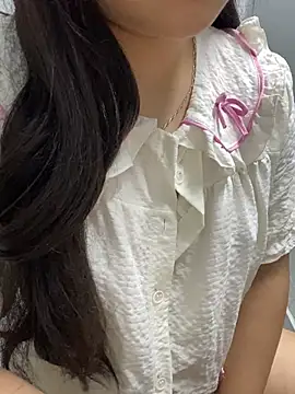 Rosecute11 online show from May 15, 12:34 pm