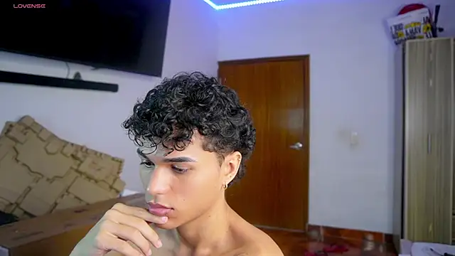 kai OnFire online show from April 24, 6:54 pm