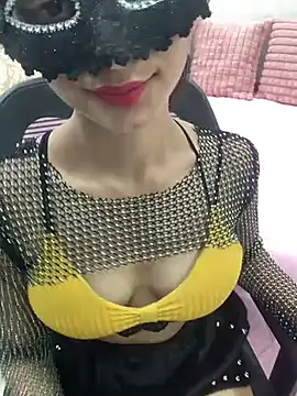 SUMITI  online show from April 3, 7:45 pm