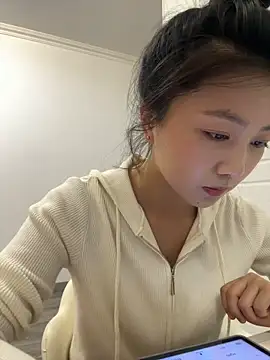 Shanshan 1267 online show from May 7, 12:10 pm