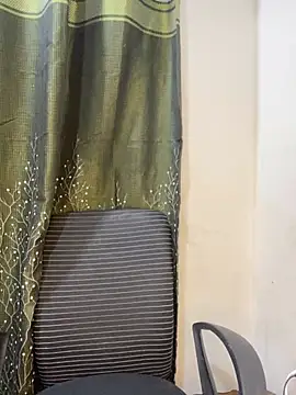 Cutiepie- online show from May 8, 5:40 pm