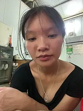 Elisa-a online show from May 19, 9:37 am