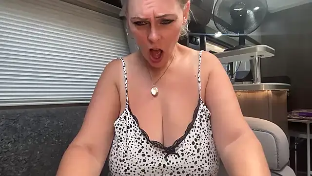 BustySwingingSlut online show from July 2, 9:48 am