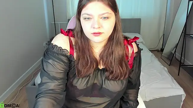 Evelyne Loo online show from May 6, 12:52 am