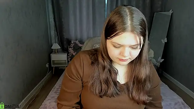 Evelyne Loo online show from May 9, 1:11 am