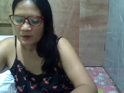 PinayZaira online show from May 6, 12:10 pm
