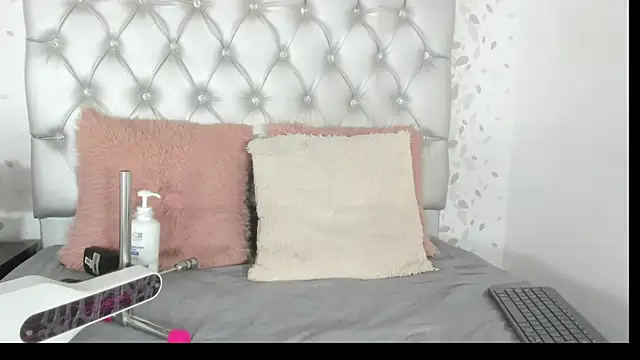 Snapshot of brenda_sofia69 chatting on July 29, 1:42 pm brenda sofia69 online show from July 29, 1:42 pm