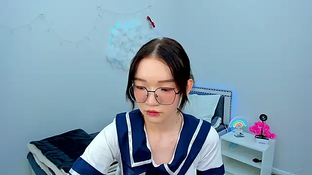 syuri sun online show from June 3, 1:36 pm