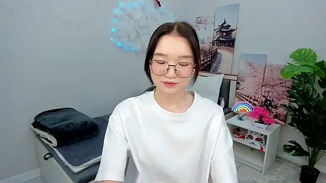 syuri sun online show from June 11, 2:37 pm