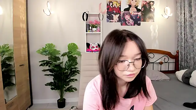 syuri sun online show from July 28, 3:21 pm