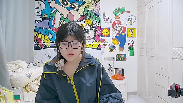 Snapshot of mianmian-666 chatting on April 18, 3:21 am mianmian-666 online show from April 18, 3:21 am
