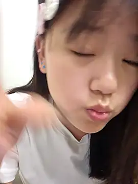 Snapshot of mianmian-666 chatting on May 12, 1:08 pm mianmian-666 online show from May 12, 1:08 pm