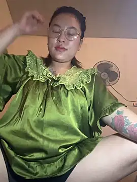 Lina-Naughty online show from May 18, 6:25 pm