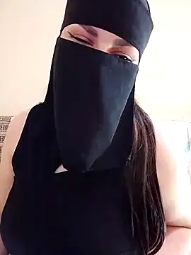 Queen Lola online show from April 2, 4:59 pm