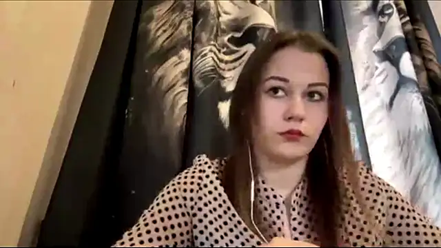 TinaBloom online show from April 3, 7:17 am