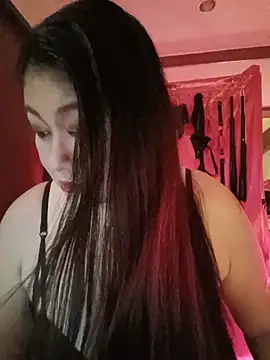 Snapshot of dominalisa chatting on May 21, 2:24 pm dominalisa online show from May 21, 2:24 pm