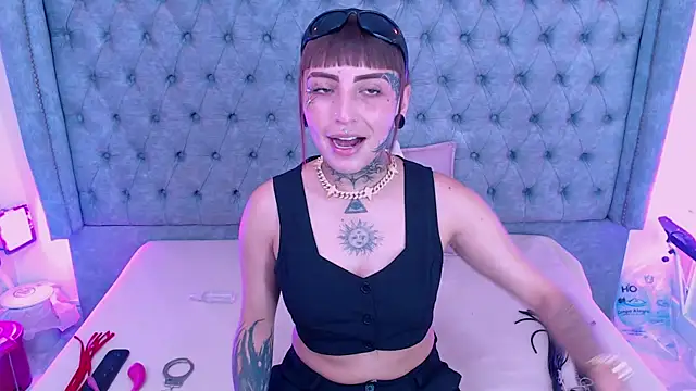 Gyal Smith online show from April 3, 3:37 am