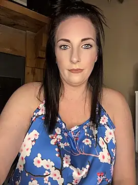 Snapshot of taylorsunshine chatting on June 4, 12:38 am taylorsunshine online show from June 4, 12:38 am