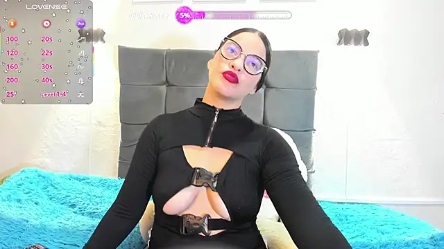 Valeri Martin online show from May 25, 11:11 pm