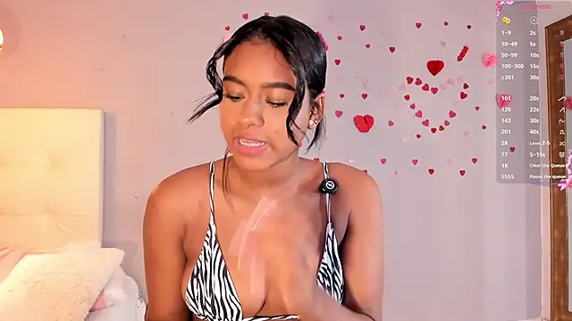 Snapshot of Melaniaa_Roussee chatting on April 6, 2:20 am Melaniaa Roussee online show from April 6, 2:20 am