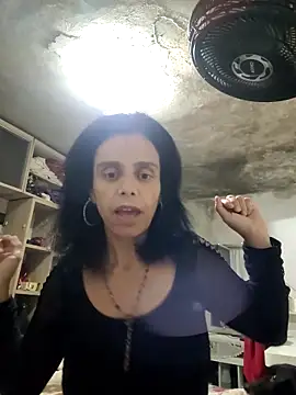 Snapshot of Cristotoza chatting on April 11, 7:35 am Cristotoza online show from April 11, 7:35 am