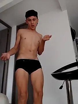 Snapshot of noahcambel chatting on April 4, 8:06 pm noahcambel online show from April 4, 8:06 pm