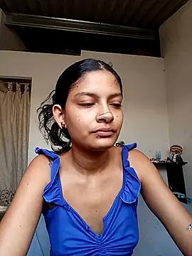 Lyra Siren online show from May 7, 2:33 pm