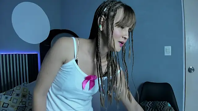 Alina Valmont online show from April 1, 7:22 pm