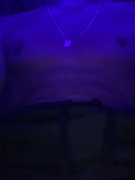 Snapshot of arthur22centim chatting on April 2, 1:03 am arthur22centim online show from April 2, 1:03 am