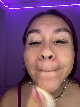 TiffanySton online show from April 3, 4:16 pm