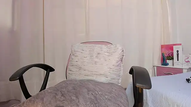 Abby pink  online show from April 25, 1:41 pm
