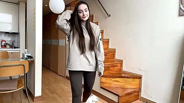 Snapshot of Marry_Stritteded chatting on April 3, 2:31 am Marry Stritteded online show from April 3, 2:31 am