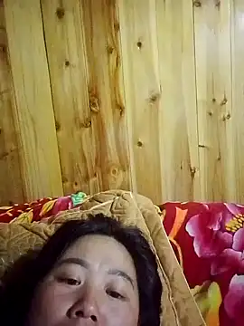 kiss-my online show from April 3, 2:15 pm