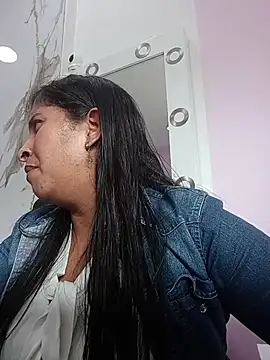 SofiaMendez1  online show from May 16, 6:17 pm