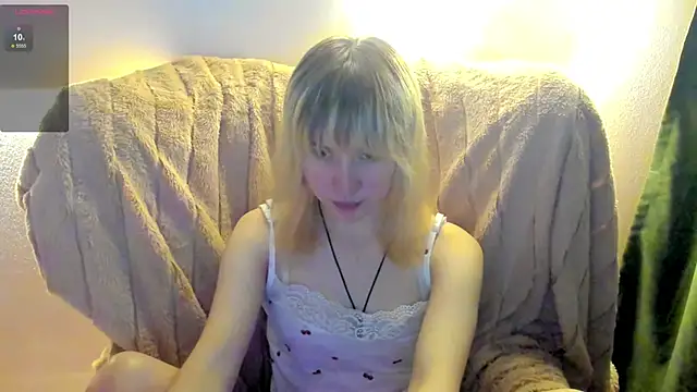 MiaKimiko online show from June 22, 1:18 am