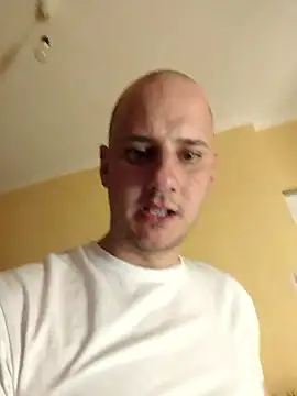 Snapshot of Daniel94699 chatting on April 1, 9:54 am Daniel94699 online show from April 1, 9:54 am