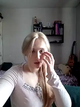 IsOlli online show from May 19, 12:00 pm