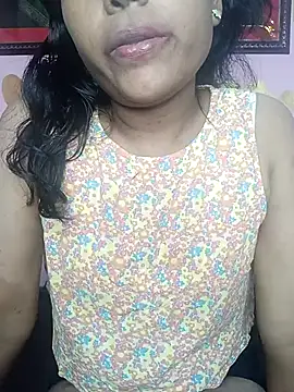 Snapshot of Super_Girl-11 chatting on April 5, 6:49 pm Super Girl-11 online show from April 5, 6:49 pm