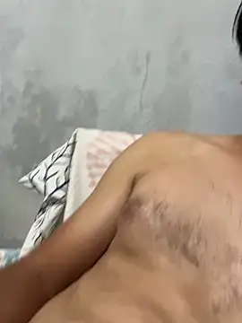 Snapshot of alexhhot222 chatting on April 1, 9:32 am alexhhot222 online show from April 1, 9:32 am