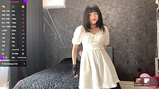 EmilyEmbears online show from May 19, 6:31 am