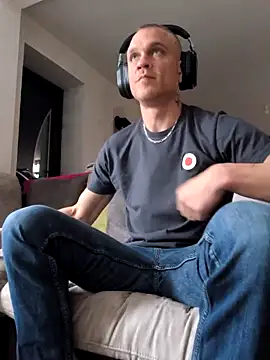 Snapshot of jocass1628 chatting on April 4, 10:57 am jocass1628 online show from April 4, 10:57 am