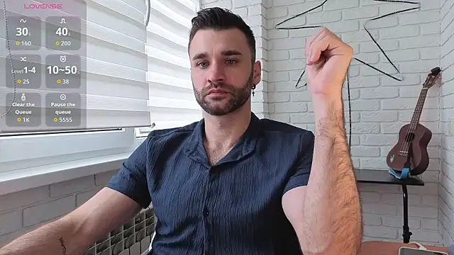 Snapshot of DaddySlava chatting on June 12, 3:11 pm DaddySlava online show from June 12, 3:11 pm