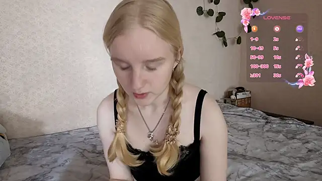 ForwentSeat online show from May 15, 7:04 am