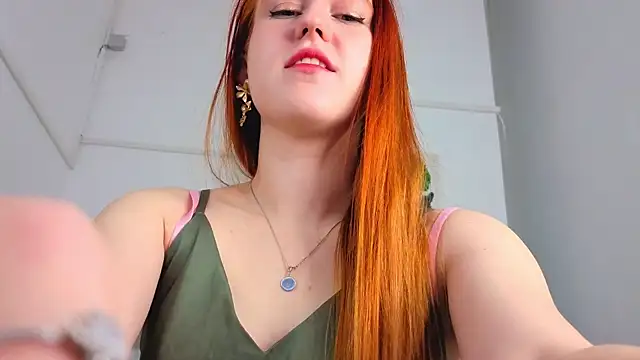 EvaBellea online show from April 22, 1:01 pm