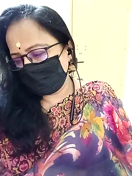 monisha cam online show from April 17, 7:06 pm