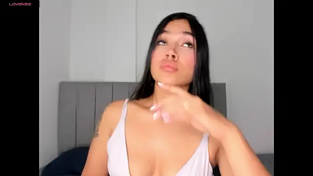Snapshot of jazlycute__ chatting on July 6, 1:52 pm jazlycute online show from July 6, 1:52 pm