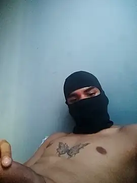 Snapshot of cremozoo chatting on April 1, 4:59 pm cremozoo online show from April 1, 4:59 pm