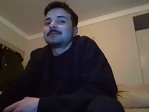 Snapshot of Hayat2Bilet chatting on April 1, 5:10 pm Hayat2Bilet online show from April 1, 5:10 pm