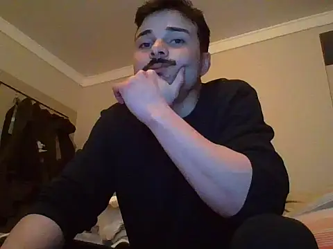 Snapshot of Hayat2Bilet chatting on April 4, 8:39 pm Hayat2Bilet online show from April 4, 8:39 pm